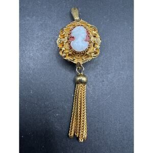 VTG Triumph Mechanical Swiss Made Antimagnetic Cameo Pendant Watch Gold Tone